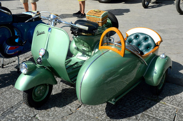 VESPE raduno storico a Palermo panoramiche e particolari. Fotografie di Giulio Azzarello &copy;2014.