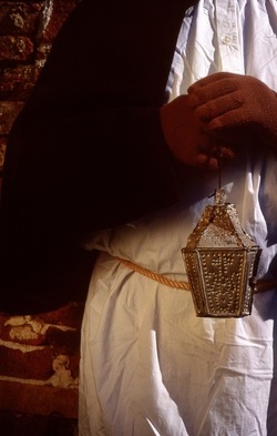 LA CERCA processione religiosa. Fotografie di Giulio Azzarello &copy;1996 2021.