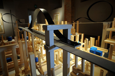 Mobile City installazione di Anne Clemence DeGrollee alla GAM di Palermo. Fotografie di Giulio Azzarello ©2017. Mobile City installazione di Anne Clemence DeGrollee alla GAM di Palermo. Fotografie di Giulio Azzarello ©2017.