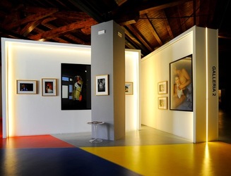 CANTIERI CULTURALI alla ZISA di Palermo. Fotografie di Giulio Azzarello ©2018. CANTIERI CULTURALI alla ZISA di Palermo. Fotografie di Giulio Azzarello ©2018.