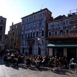 VENEZIA fotografie di Giulio Azzarello &copy;2022.