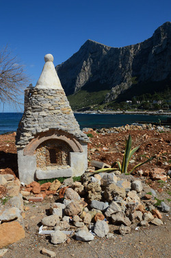 CAPO GALLO riserva marina e naturalistica a Palermo panoramiche e particolari. Fotografie di Giulio Azzarello ©2014. CAPO GALLO riserva marina e naturalistica a Palermo panoramiche e particolari. Fotografie di Giulio Azzarello ©2014.