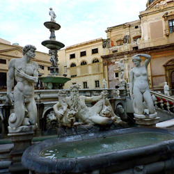 PALERMO particolari del centro storico. Fotografie di Giulio Azzarello &copy;2016.