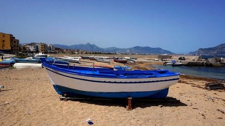 BARCHE. Fotografie di Giulio Azzarello ©2022.