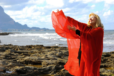SARA FAVARO attrice e scrittrice italiana. Fotografie di Giulio Azzarello &copy;2015 2016.