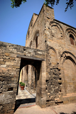 CHIESA E CHIOSTRO DELLA MAGIONE a Palermo panoramiche e particolari. Fotografie di Giulio Azzarello ©2014. CHIESA E CHIOSTRO DELLA MAGIONE a Palermo panoramiche e particolari. Fotografie di Giulio Azzarello ©2014.
