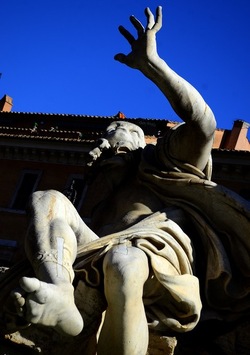 PIAZZA NAVONA Roma. Fotografie di Giulio Azzarello ©2020. PIAZZA NAVONA Roma. Fotografie di Giulio Azzarello ©2020.