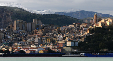TERMINI IMERESE il suo paesaggio industriale e urbano. Fotografie di Giulio Azzarello ©2014. TERMINI IMERESE il suo paesaggio industriale e urbano. Fotografie di Giulio Azzarello ©2014.