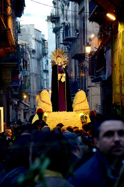PROCESSIONI religiose per la Pasqua a Palermo. Fotografie di Giulio Azzarello ©2016. PROCESSIONI religiose per la Pasqua a Palermo. Fotografie di Giulio Azzarello ©2016.
