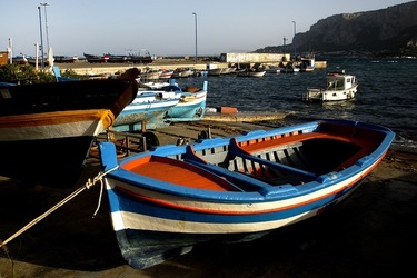 LUOGHI SICILIANI fotografie di Giulio Azzarello ©2020