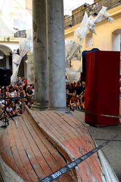 BRUNO LEONE Pulcinella. Fotografie di Giulio Azzarello ©2020. BRUNO LEONE Pulcinella. Fotografie di Giulio Azzarello ©2020.