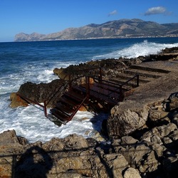 COSTA SICILIANA. Fotografie di Giulio Azzarello &copy;2022.