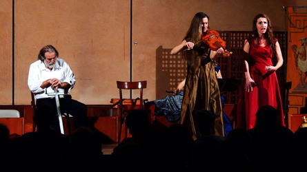 CARLO MAGNO spettacolo epico di e con Mimmo Cuticchio. Fotografie di Giulio Azzarello &copy;2014.