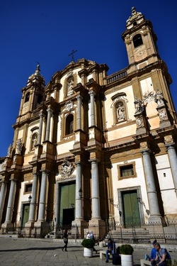 CENTRO STORICO di PALERMO fotografie di Giulio Azzarello ©2019.