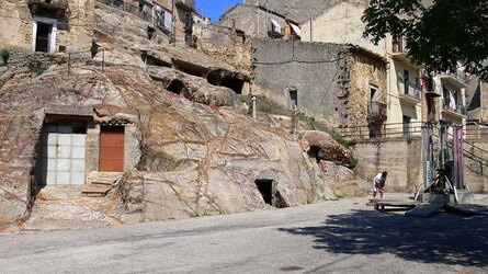 SPERLINGA comune e paese delle madonie in Sicilia. Fotografie di Giulio Azzarello &copy;2014.