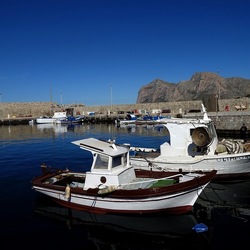 ISOLA. Fotografie di Giulio Azzarello &copy;2024.