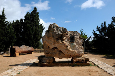 LUIGI PIRANDELLO il parco e la casa museo. Fotografie di Giulio Azzarello ©2014.