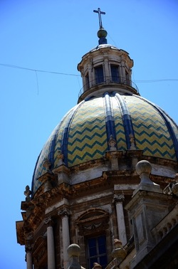 CENTRO STORICO di PALERMO fotografie di Giulio Azzarello &copy;2019.