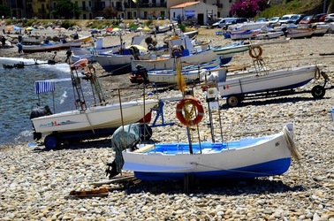 BARCHE da PESCA fotografie di Giulio Azzarello © 2019. BARCHE da PESCA fotografie di Giulio Azzarello © 2019.