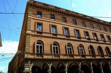 BOLOGNA centro storico. Fotografie di Giulio Azzarello &copy;2018.