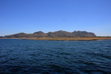 ISOLA DI FAVIGNANA in Sicilia. Visioni panoramiche o particolari. Fotografie di Giulio Azzarello ©2014. ISOLA DI FAVIGNANA in Sicilia. Visioni panoramiche o particolari. Fotografie di Giulio Azzarello ©2014.