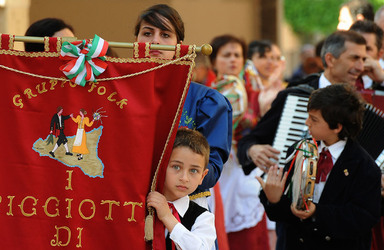 GRUPPO FOLK SICILIANO a Marsala. Fotografie di Giulio Azzarello &copy;2014.