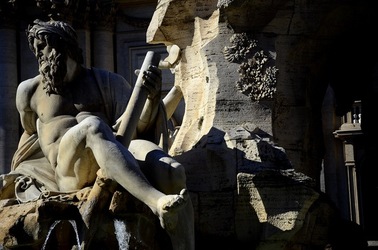 PIAZZA NAVONA Roma. Fotografie di Giulio Azzarello ©2020. PIAZZA NAVONA Roma. Fotografie di Giulio Azzarello ©2020.