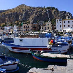 MONDELLO. Fotografie di Giulio Azzarello ©2022.