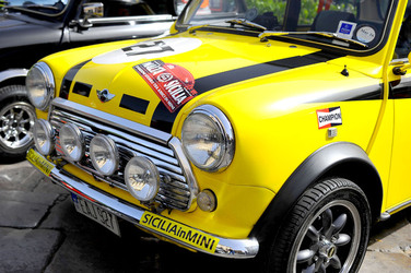 RADUNO di auto classiche MiniCooper. Fotografie di Giulio Azzarello &copy;2016.