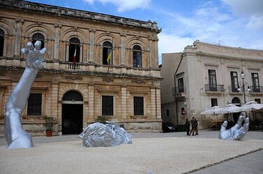 SIRACUSA arte a Ortiggia. Fotografie di Giulio Azzarello &copy;2014.