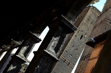 BOLOGNA centro storico. Fotografie di Giulio Azzarello &copy;2018.