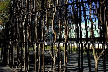 VENEZIA installazione lignea Giardini della Biennale di Arch. Cont. Fotografie di Giulio Azzarello &copy;2022.