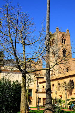 MONREALE in Sicilia. Fotografie di Giulio Azzarello &copy;2016.