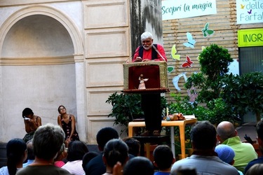 LA MACCHINA DEI SOGNI di Mimmo Cuticchio. Fotografie di Giulio Azzarello ©2020. LA MACCHINA DEI SOGNI di Mimmo Cuticchio. Fotografie di Giulio Azzarello ©2020.