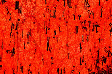 BIENNALE di VENEZIA padiglione giapponese. Foto di Giulio Azzarello &copy;2015 2016. Opera di Chiharu Shiota The KEY in the HAND .