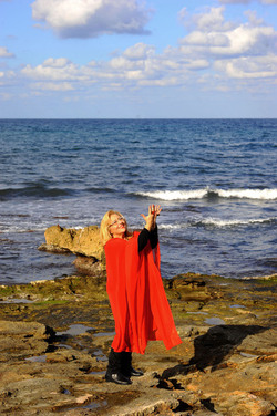 SARA FAVARO attrice e scrittrice italiana. Fotografie di Giulio Azzarello &copy;2015 2016.