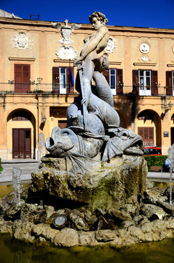 MONREALE in Sicilia. Fotografie di Giulio Azzarello &copy;2016.
