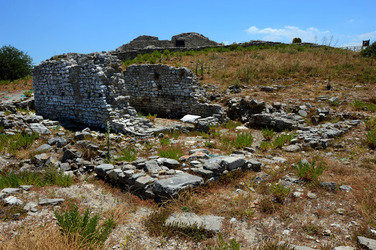 SEGESTA il sito archeologico il teatro greco e l acropoli. Panorami e particolari. Fotografie di Giulio Azzarello &copy;2014.