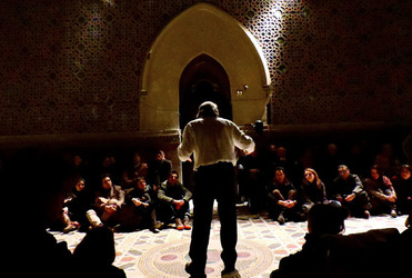 Mimmo Cuticchio in un suo spettacolo. Fotografie di Giulio Azzarello &copy;2017.