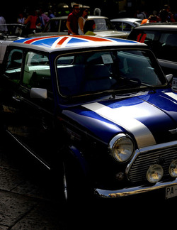 RADUNO di auto classiche MiniCooper. Fotografie di Giulio Azzarello &copy;2016.
