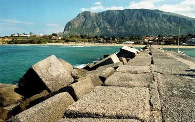 TERRASINI fotografie di Giulio Azzarello ©2021. TERRASINI fotografie di Giulio Azzarello ©2021.