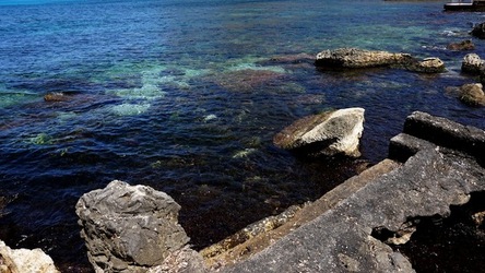 BAIA DEL CORALLO. Fotografie di Giulio Azzarello &copy;2022.