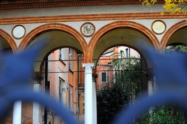 BIENNALE di VENEZIA 2017 la citt&agrave; particolari. Fotografie di Giulio Azzarello &copy;2018.