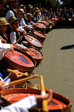 Tamburai siciliani di Agrigento. Fotografie di Giulio Azzarello &copy;2017.