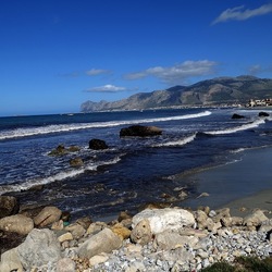 COSTA SICILIANA. Fotografie di Giulio Azzarello &copy;2022.