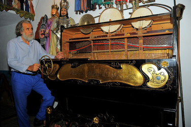 MIMMO CUTICCHIO puparo siciliano ritratti. Fotografie di Giulio Azzarello &copy;2014.