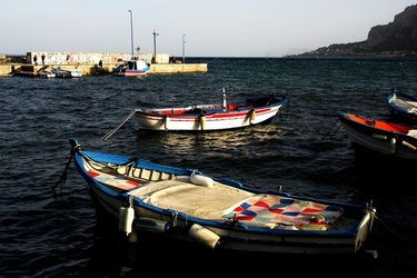 LUOGHI SICILIANI fotografie di Giulio Azzarello ©2020
