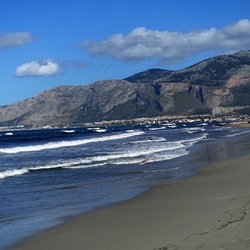 COSTA SICILIANA. Fotografie di Giulio Azzarello &copy;2022.