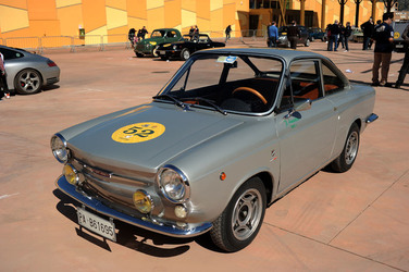 AUTO CLASSICHE ovvero la loro modernit&agrave; in mostra con tanti modelli del passato. Fotografie di Giulio Azzarello &copy;2014.