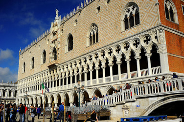 PIAZZA SAN MARCO A VENEZIA fotografie di Giulio Azzarello &copy;2016.
